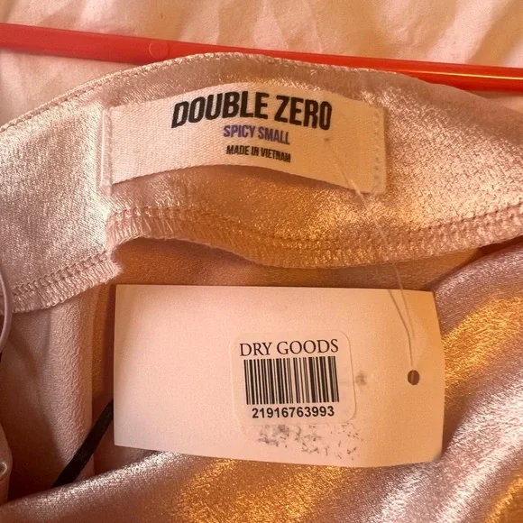 Dry goods, light and pastel pink silk dress, size small, tag still on - Picture 3 of 4